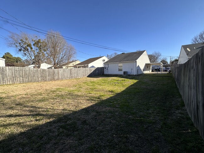 Building Photo - 4203 Savannah Cir