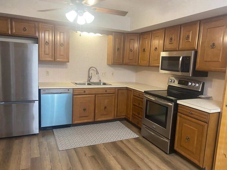 Kitchen - 104 Winston Pl