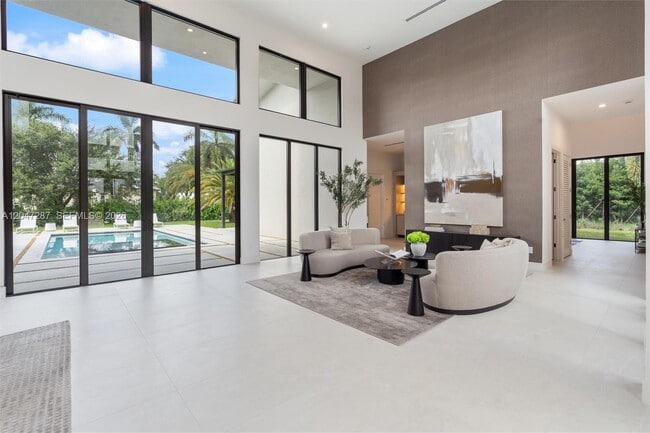 Building Photo - 14930 SW 16 Ct