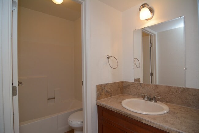 Building Photo - Recently Remodeled 2 Bedroom 2 Bath Condo!...