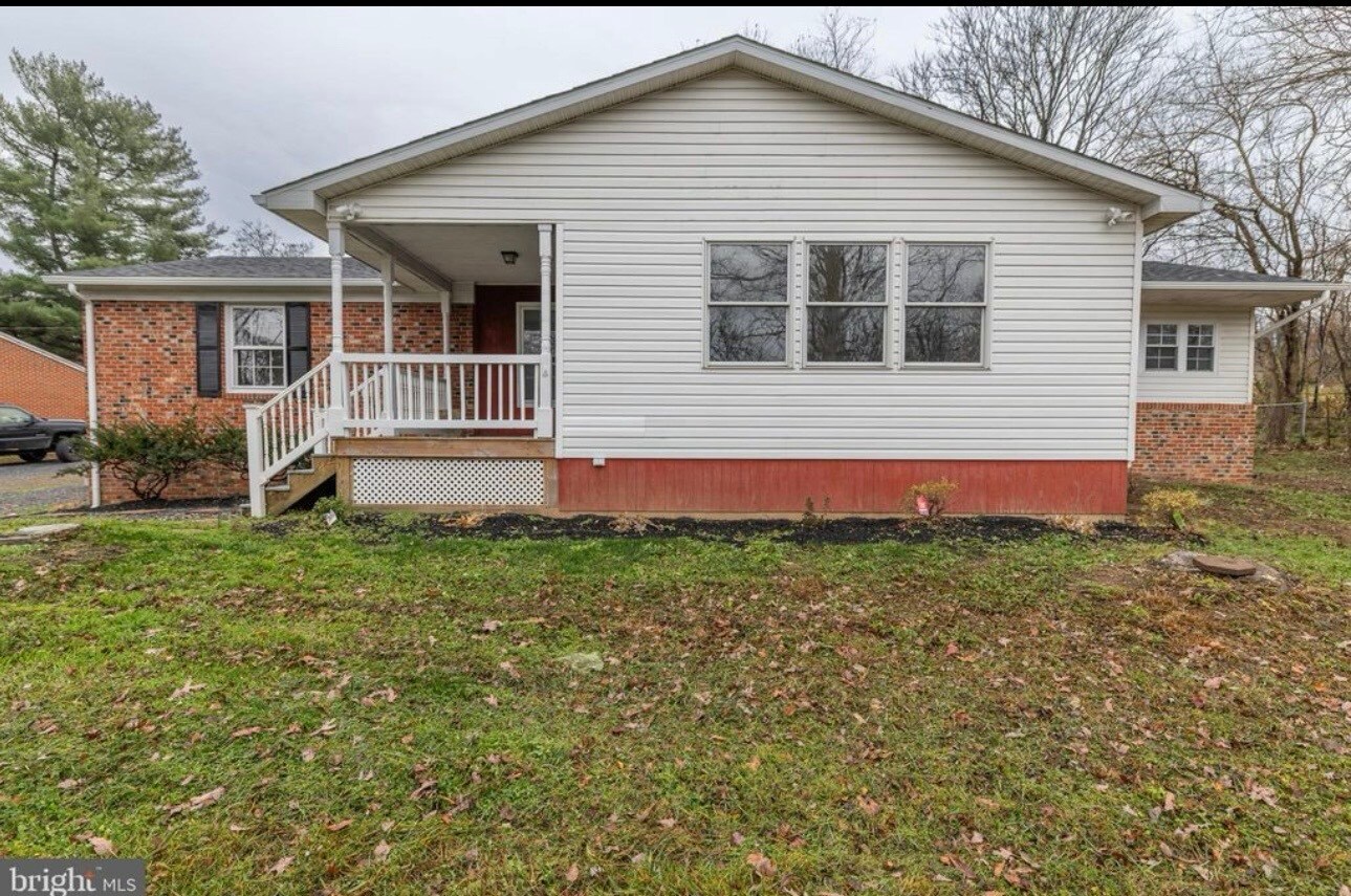 Building Photo - 6731 Middle Rd