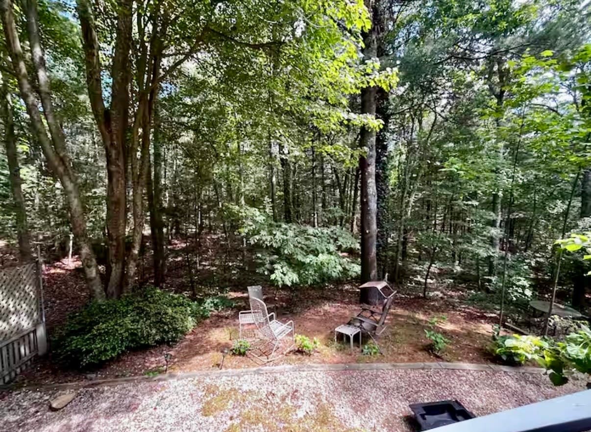 Building Photo - 5 Highland Ln