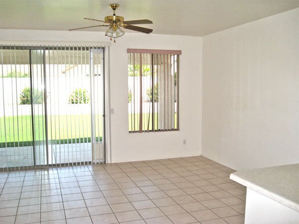 Building Photo - Great 3 bedroom, 2 bath home in great Glen...