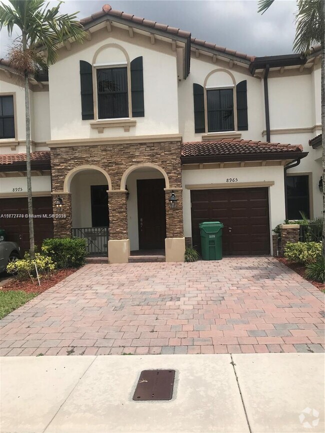 Building Photo - 8965 NW 98th Ave