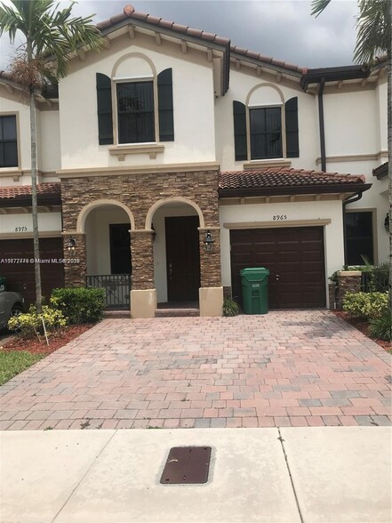 Primary Photo - 8965 NW 98th Ave