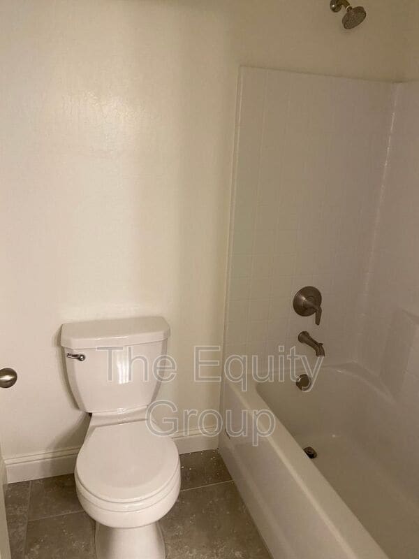 Building Photo - 1829 W Prescott Ave