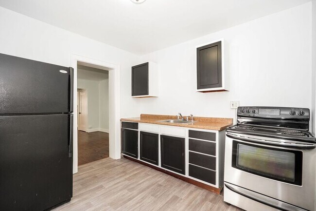 Building Photo - 1185 S 22nd St