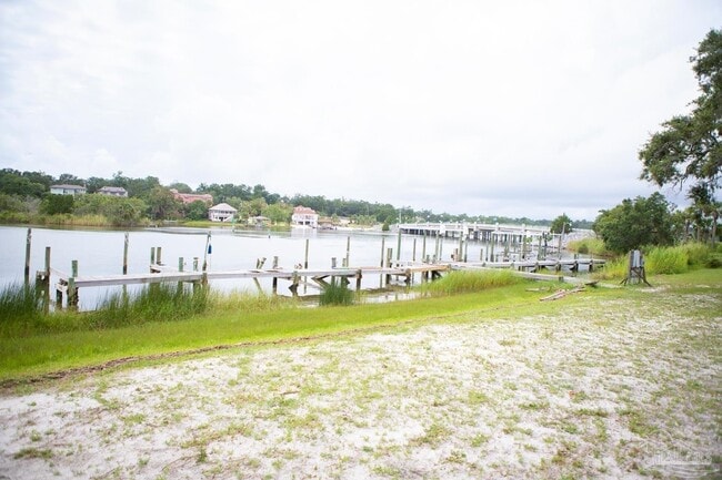 Building Photo - 300 Bayou Blvd