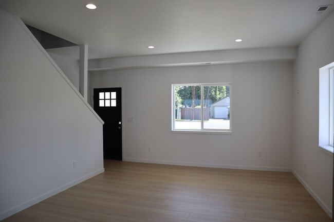 Building Photo - Home Downtown CDA!