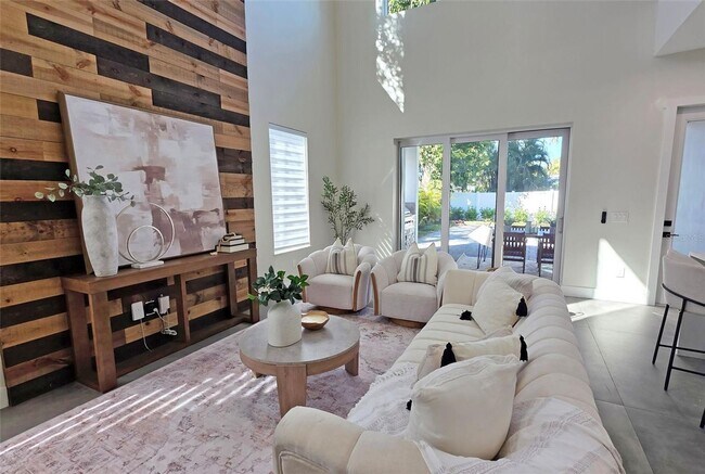 Building Photo - Bold Contemporary Sarasota Luxury Home. 4 Beds/ 4 Baths. Private Pool and Summer Grill.