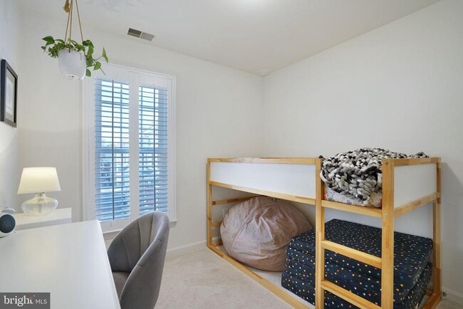 Building Photo - 4655 Lambert Dr