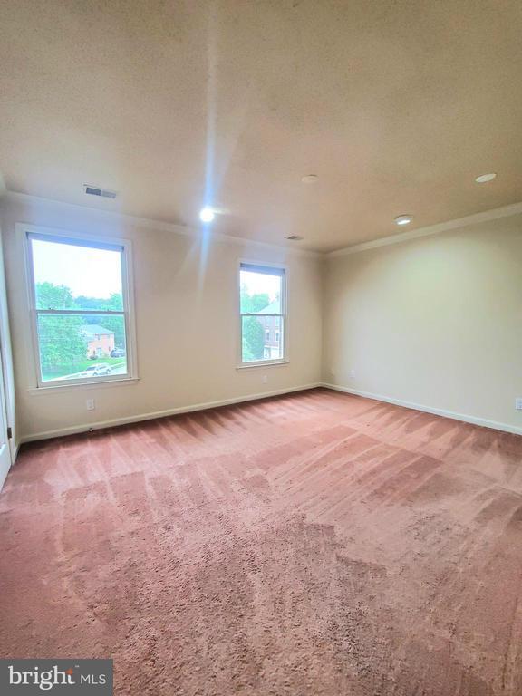 Building Photo - 742 S Granada St