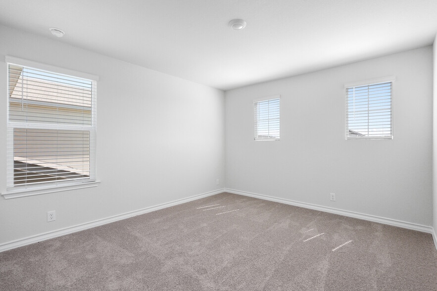 Building Photo - 12015 Topaz