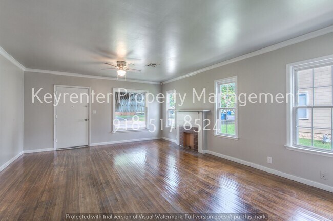 Building Photo - 2 Bed | 1 Bath in Tulsa!
