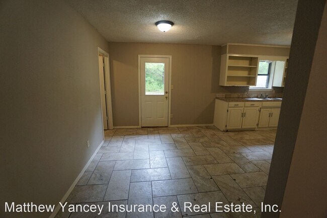 Building Photo - 3 br, 1.5 bath House - 1606 Brewer Ln