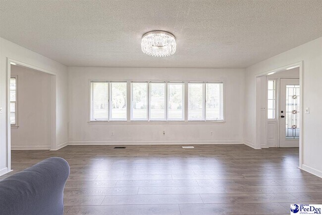 Building Photo - 2318 W Heron Dr