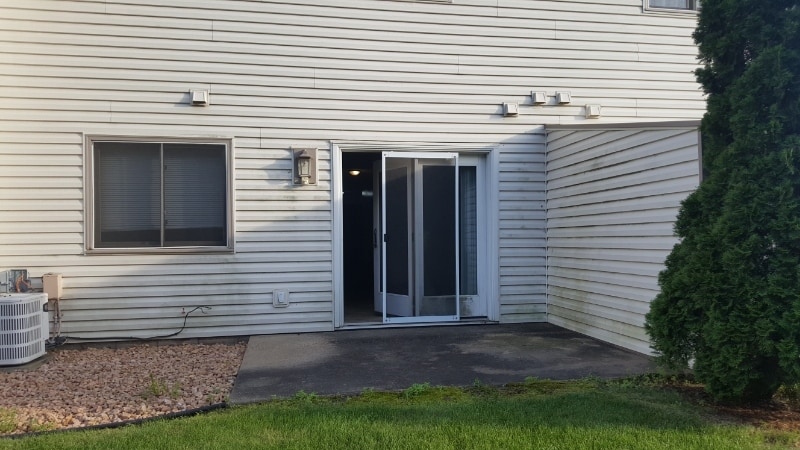 Building Photo - 1340 68th Ln N