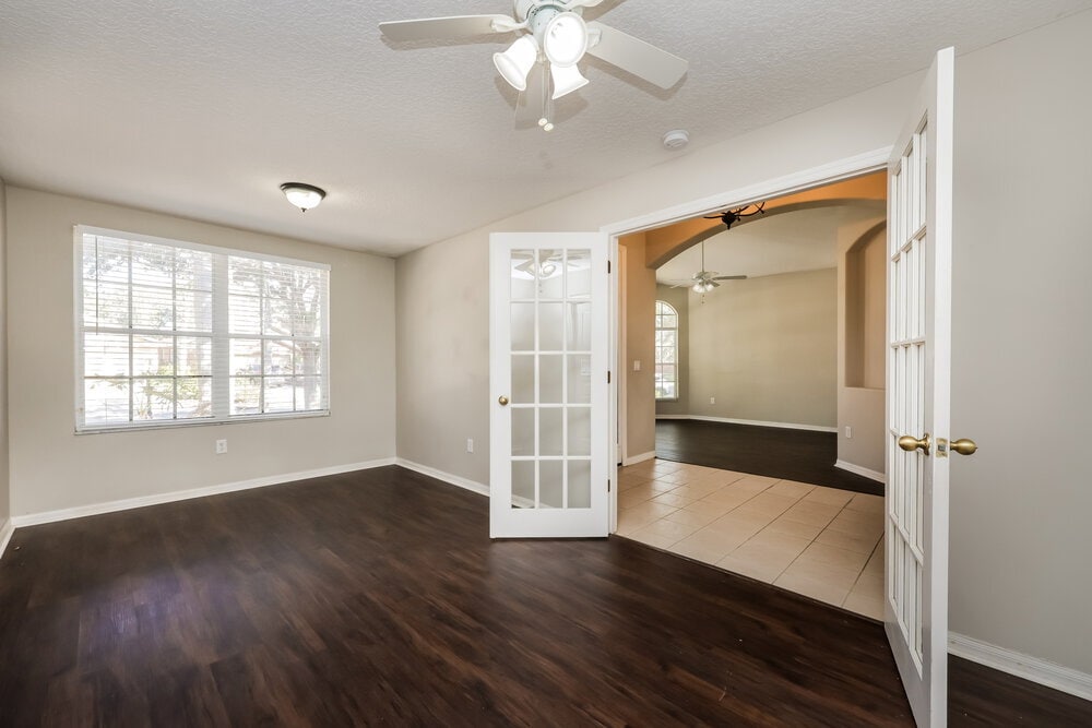 Building Photo - 8519 Parrots Landing Dr