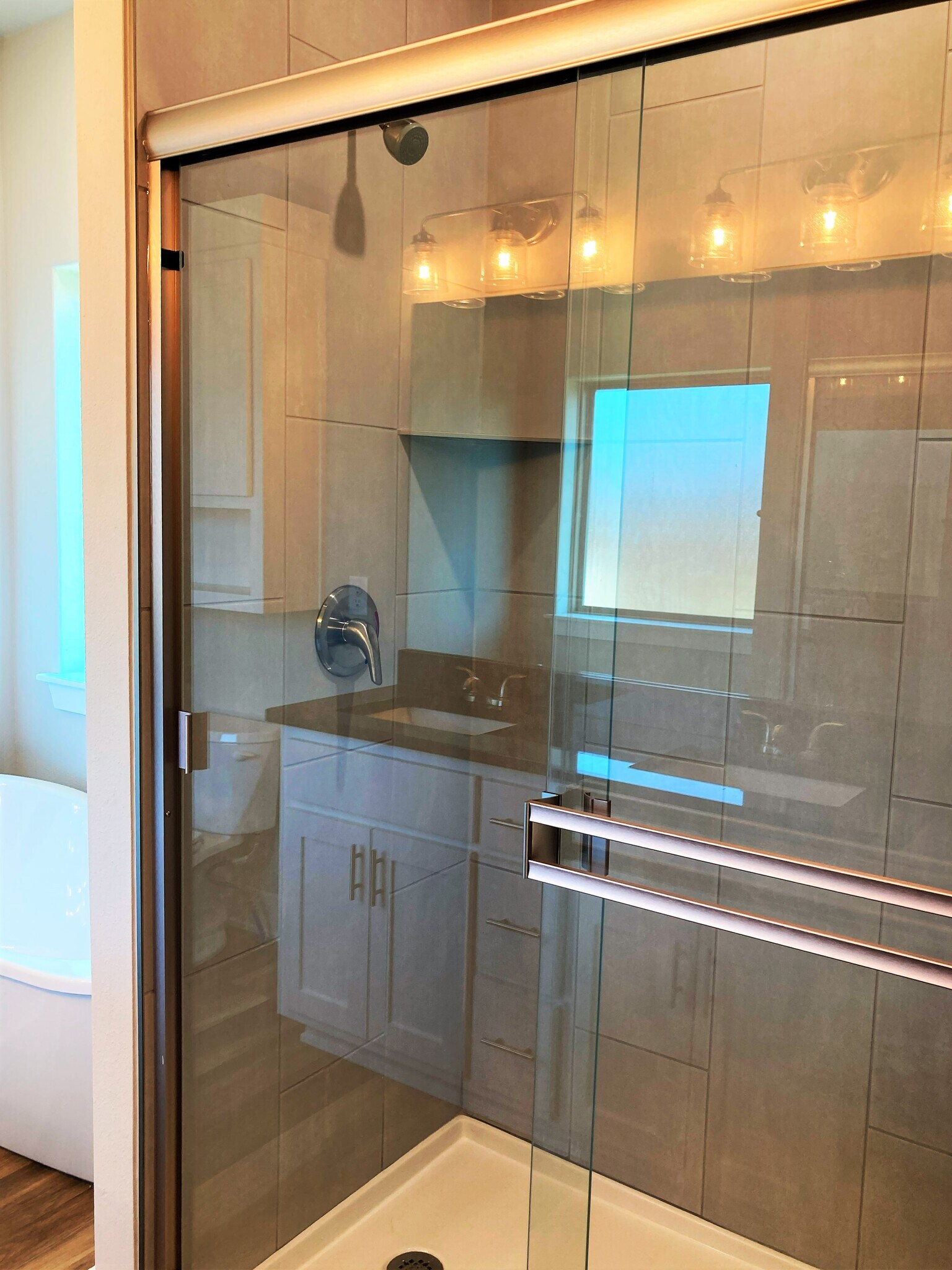 master standalone shower - 2184 W Moore Ln