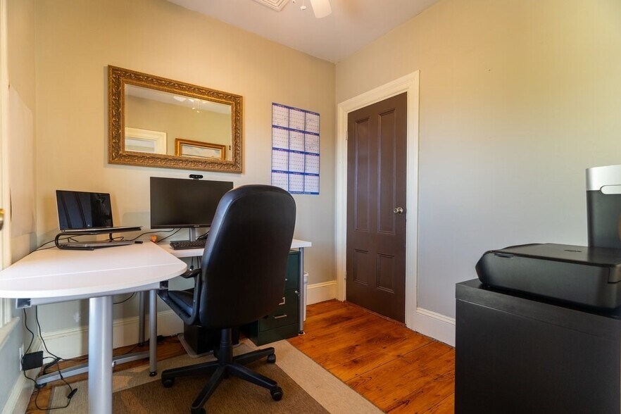 Building Photo - 5 Greenley Pl