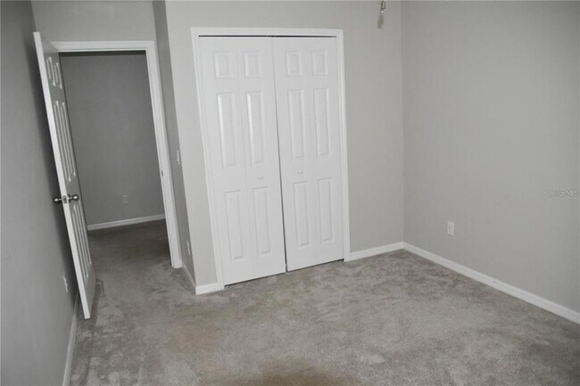 Building Photo - 711 Meadow Glade Dr