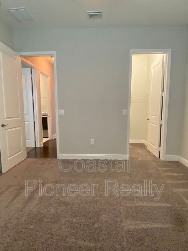 Building Photo - 31134 Spruceberry Ct