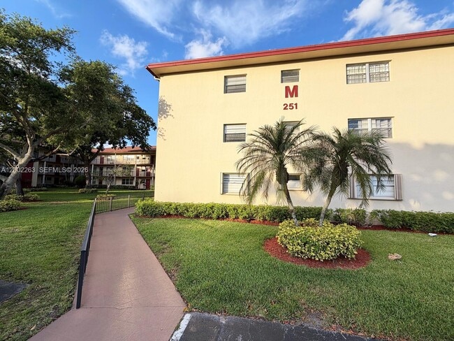 Building Photo - 251 SW 134th Way