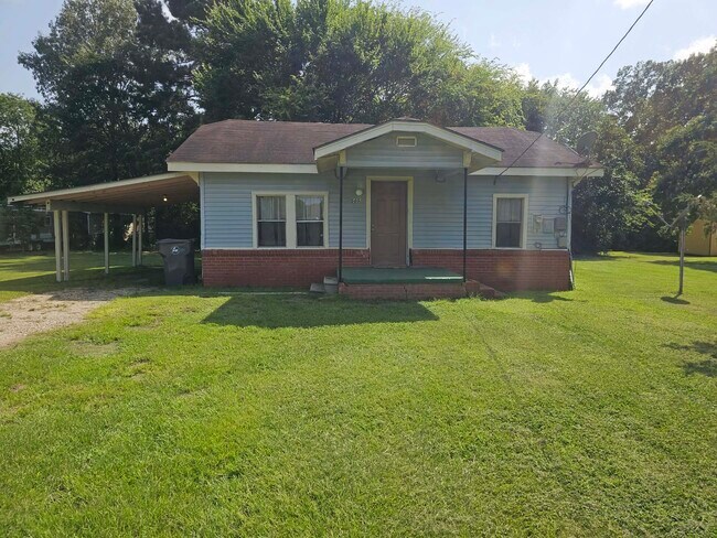 Building Photo - 505 McHale St