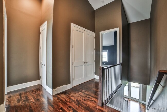 Building Photo - 41 Ojibwa Cir