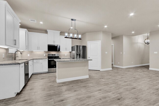 Building Photo - 11101 Park Dr