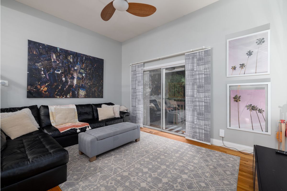 Building Photo - 410 Farmington Ave