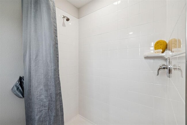 Building Photo - 601 Ambleside Dr