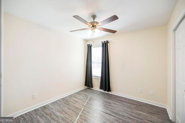 Building Photo - 101 Shasta Dr