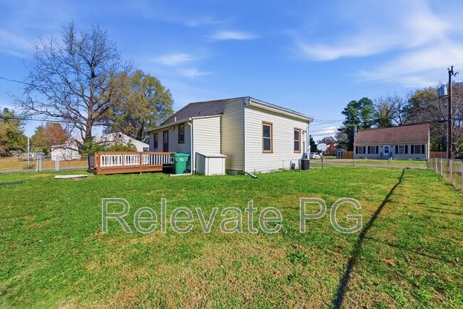 Building Photo - 100 Lowell St