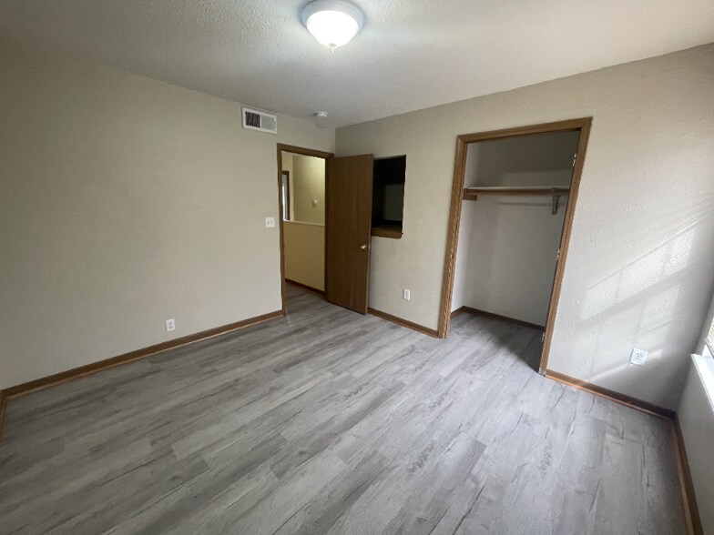 Building Photo - 3403 Westwind Dr