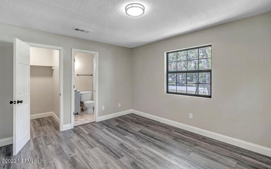 Building Photo - 1131 Butler Ave