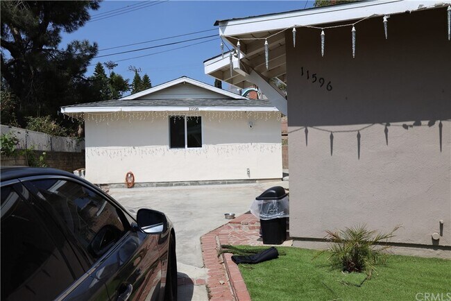Building Photo - 11598 Cranston Ave