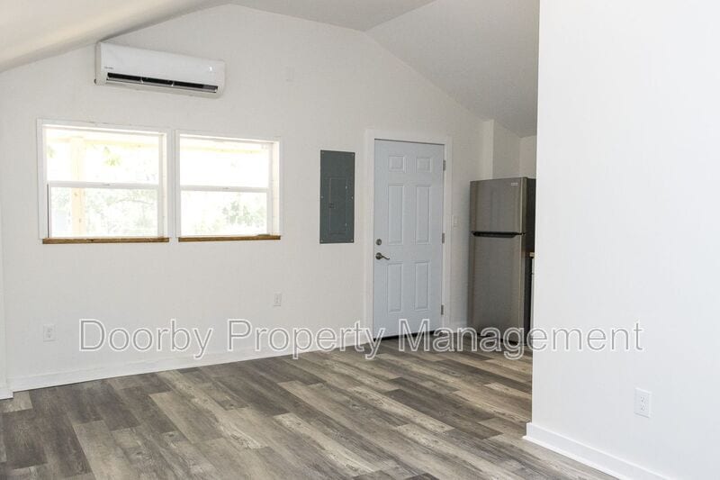 Building Photo - 358 Derby Cir