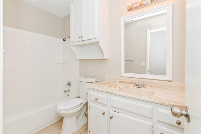 Building Photo - 11916 Silver Sun Dr