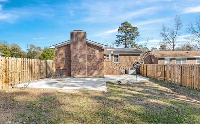 Building Photo - Spacious 3BR Home – Centrally Located | St...