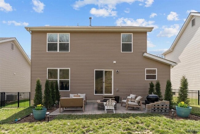 Building Photo - 757 Fox Creek Dr