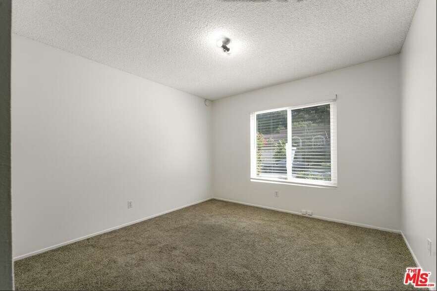 Building Photo - 3107 Hodler Dr