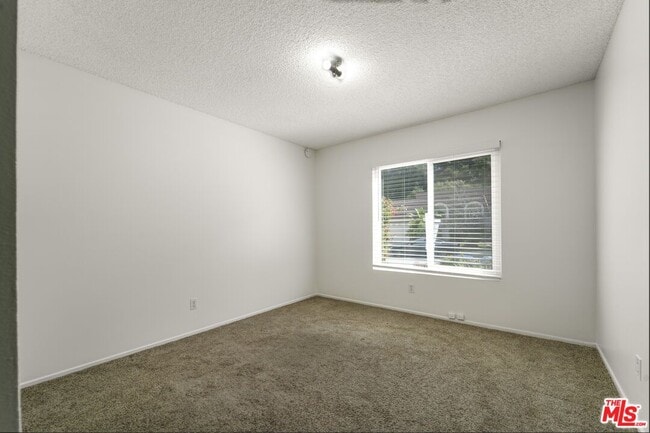 Building Photo - 3107 Hodler Dr
