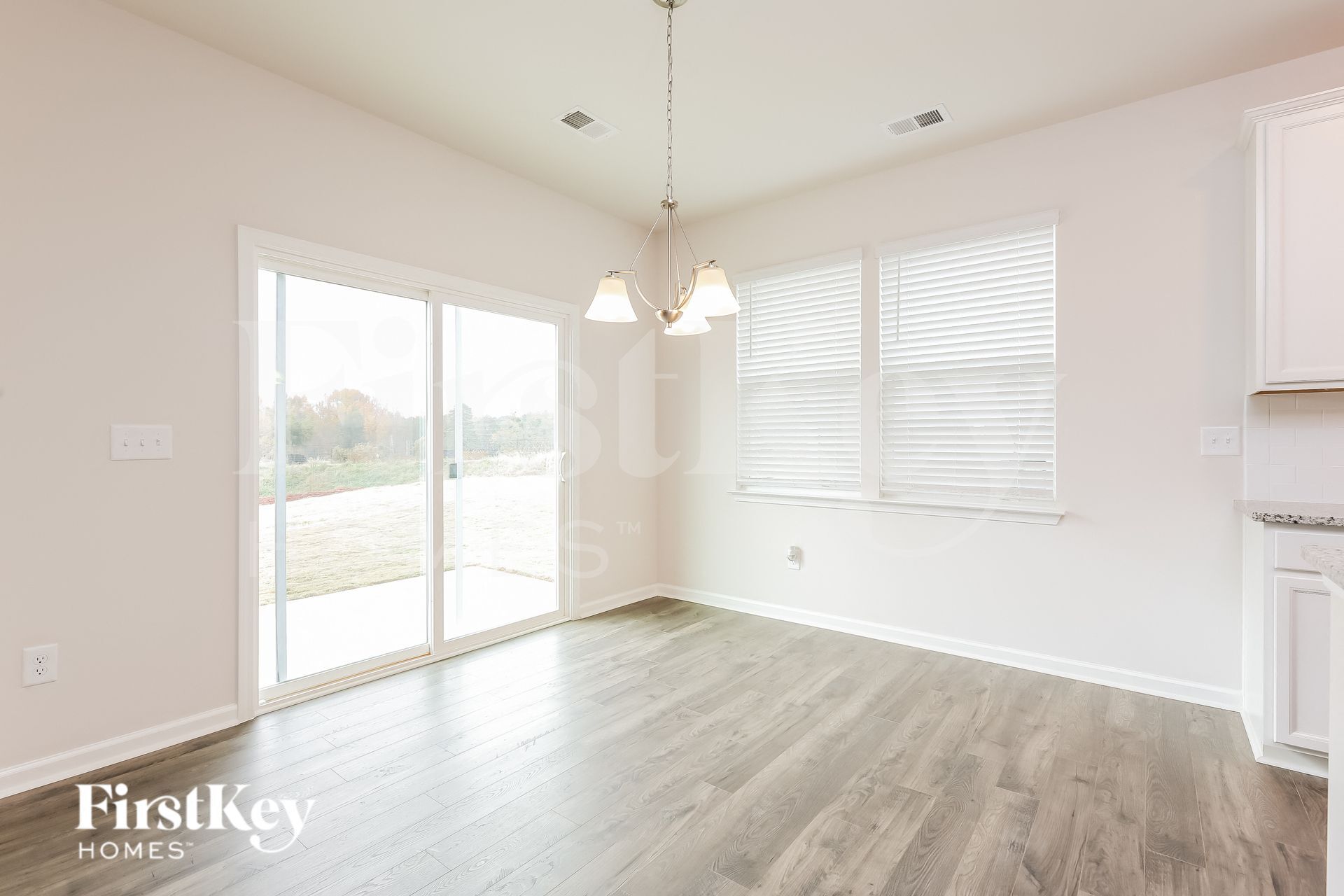 Building Photo - 703 Birchcrest Wy