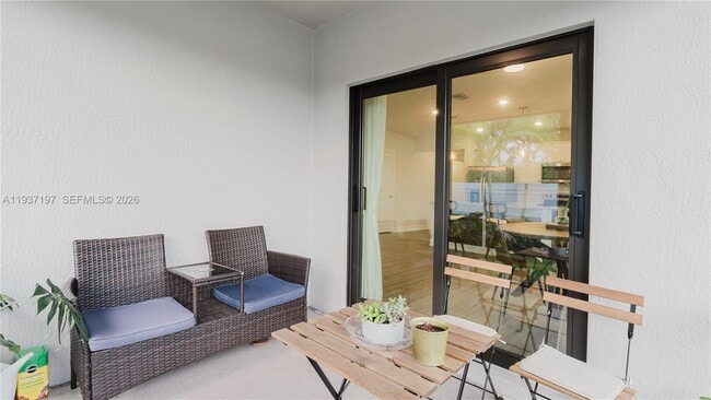 Building Photo - 3001 Hibiscus Ave