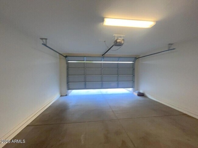 Building Photo - 5213 N 187th Ln