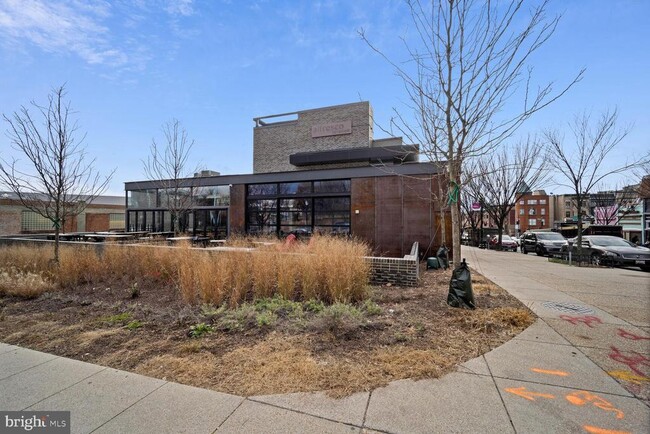 Building Photo - 1921 19th St NW