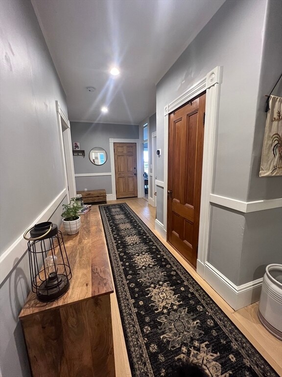 Building Photo - 43 Robinson St