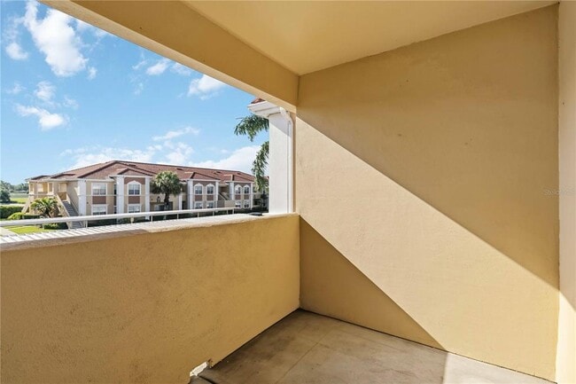 Building Photo - 1025 Villagio Cir