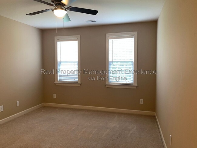 Building Photo - 1005 Hadley Meadows Dr
